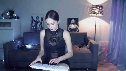 Snapshot of evatequila chatting on 12/06/24, 11:33 Eva online show from 12/06/24, 11:33