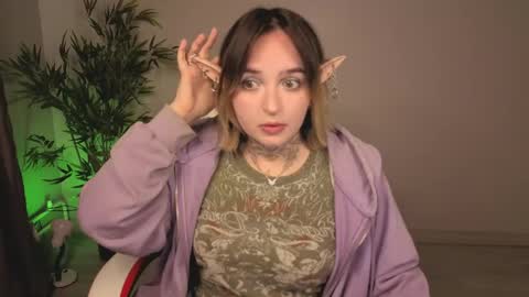 Snapshot of evathewitcher chatting on 05/24/26, 03:00 EvaTheWitcher online show from 05/24/26, 03:00