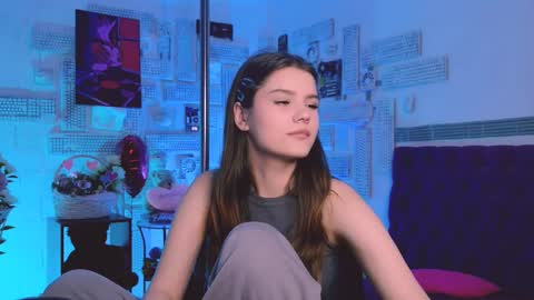 Snapshot of evathopson chatting on 02/28/25, 05:26 Eva  next stream -  - 1600 UTC2000  online show from 02/28/25, 05:26
