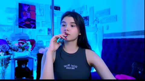 Snapshot of evathopson chatting on 03/06/25, 10:20 Eva  next stream -  - 1600 UTC2000  online show from 03/06/25, 10:20
