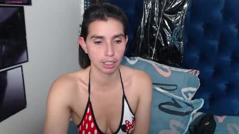 Snapshot of evawilliams_ chatting on 02/25/25, 10:39 Eva online show from 02/25/25, 10:39