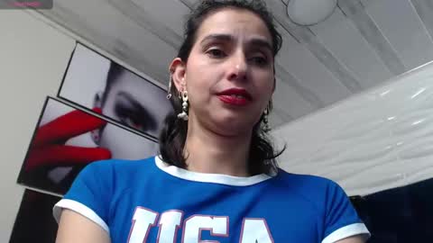 Snapshot of evawilliams_ chatting on 02/28/25, 09:23 Eva online show from 02/28/25, 09:23
