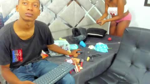 Eva And Emmanuel online show from 04/22/26, 02:07