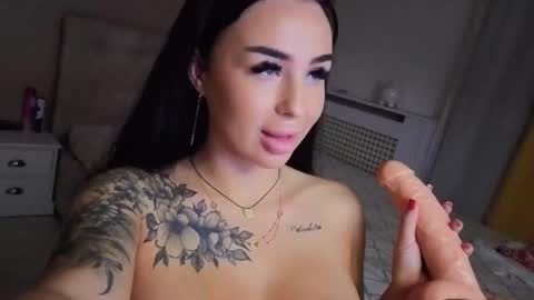 Eva online show from 09/26/25, 03:43