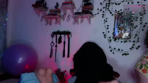 Eve Blue  friends. IG eve blue77 TW EveBlue 1 OF eveblue7 online show from 04/23/26, 03:08