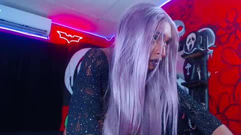 Snapshot of eve_darkovax chatting on 09/17/25, 06:59 eve dark online show from 09/17/25, 06:59