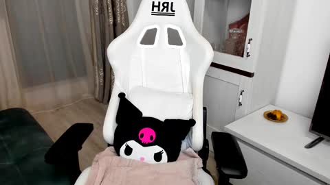 eveeevian online show from 03/05/25, 04:46