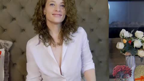 EveHamilton online show from 02/15/25, 12:15