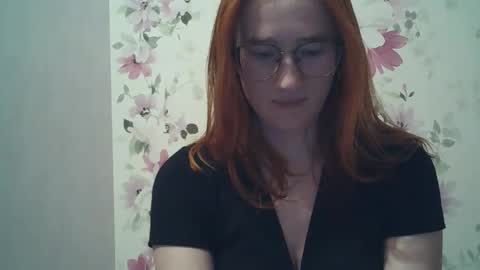 Evelina online show from 02/06/26, 02:42