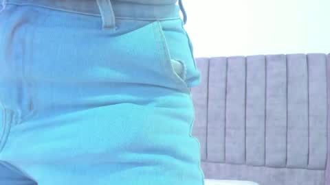 Snapshot of evelin__thompsson chatting on 06/04/26, 03:12 evelin__thompsson online show from 06/04/26, 03:12