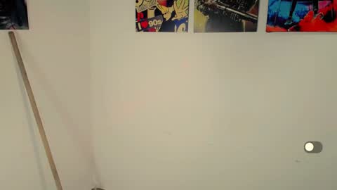 Snapshot of evelin_shy chatting on 12/15/24, 11:23 Evelin online show from 12/15/24, 11:23