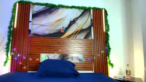 Snapshot of evelin_thompsson chatting on 12/03/25, 03:03 cielo online show from 12/03/25, 03:03