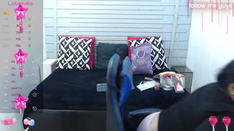 evelin zaens online show from 01/25/25, 03:51