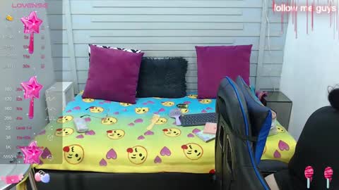 evelin zaens online show from 02/17/25, 03:58