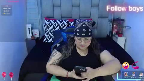 evelin zaens online show from 11/11/25, 04:45