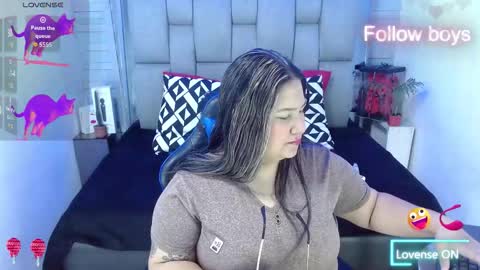 evelin zaens online show from 11/17/25, 04:18