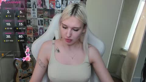 Evelina online show from 05/26/26, 01:56