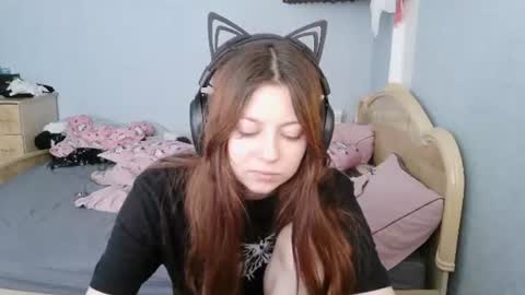 Snapshot of evelinamercer chatting on 06/10/26, 10:14 Alice 3 online show from 06/10/26, 10:14