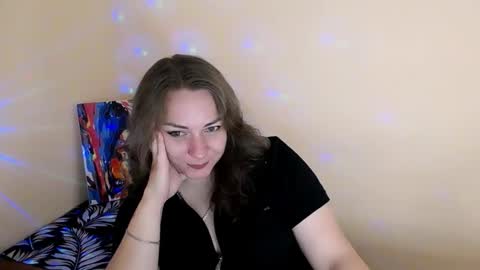 Snapshot of evelineli chatting on 09/10/25, 10:43 Lydia online show from 09/10/25, 10:43