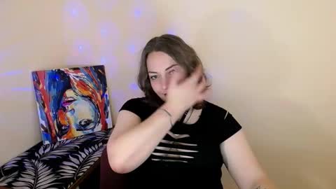 Snapshot of evelineli chatting on 09/29/25, 11:42 Lydia online show from 09/29/25, 11:42