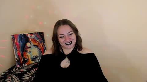 Snapshot of evelineli chatting on 09/30/25, 11:54 Lydia online show from 09/30/25, 11:54