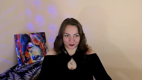 Snapshot of evelineli chatting on 10/03/25, 11:02 Lydia online show from 10/03/25, 11:02