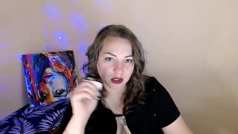 Snapshot of evelineli chatting on 10/05/25, 04:33 Lydia online show from 10/05/25, 04:33