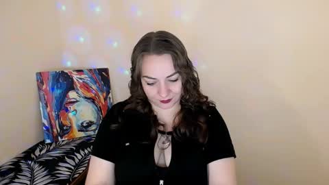 Snapshot of evelineli chatting on 10/10/25, 09:47 Lydia online show from 10/10/25, 09:47