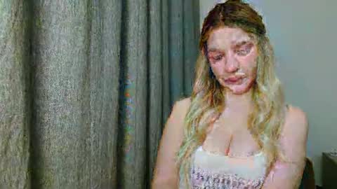 Snapshot of evelinemagnetic chatting on 02/06/26, 03:26 EvelinaMagnetic online show from 02/06/26, 03:26