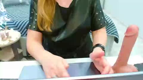 evelove online show from 04/19/26, 06:10