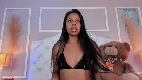 Snapshot of evelyn__ebony chatting on 12/10/24, 09:33 evelyn ebony online show from 12/10/24, 09:33