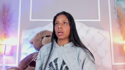 Snapshot of evelyn__ebony chatting on 12/24/24, 10:11 evelyn ebony online show from 12/24/24, 10:11