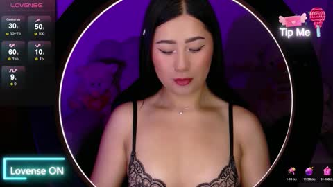 Evelyn online show from 11/26/25, 10:49