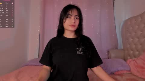 Snapshot of evelyn_evelyn chatting on 01/07/25, 03:02 evelyn evelyn online show from 01/07/25, 03:02