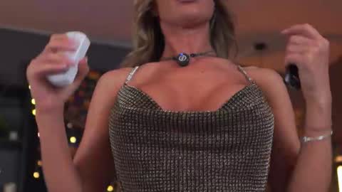 Evelyn online show from 03/09/26, 07:18