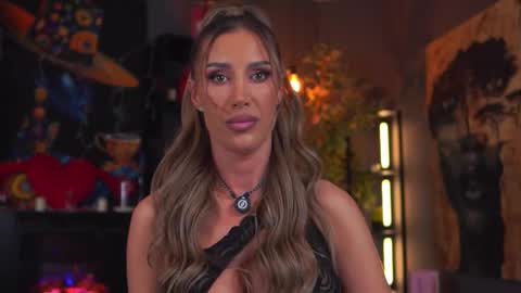 Evelyn online show from 03/10/26, 07:30