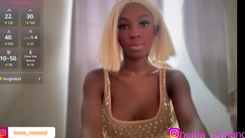 E V E L Y N  online show from 12/11/24, 12:55