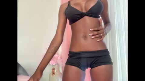 E V E L Y N  online show from 09/09/25, 02:05