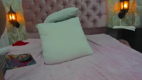 Snapshot of evelyn_morgan1 chatting on 12/03/24, 06:15 evelyn_morgan1 online show from 12/03/24, 06:15