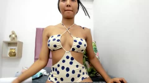 Snapshot of evelyn_morgan1 chatting on 10/25/25, 12:51 evelyn_morgan1 online show from 10/25/25, 12:51