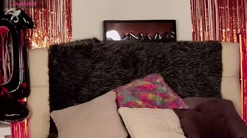 EvelynaGrey online show from 10/22/25, 08:58