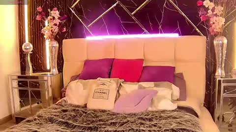 EvelynaGrey online show from 04/16/26, 08:15