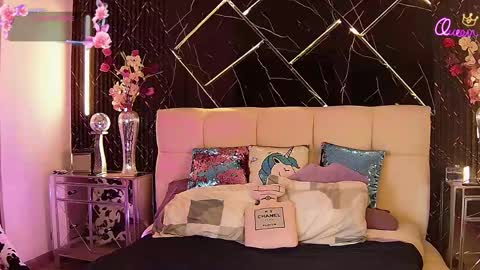 EvelynaGrey online show from 04/18/26, 08:40