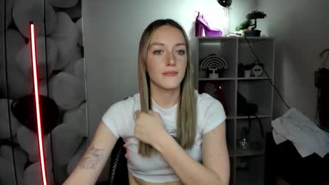 evelynblond online show from 01/15/26, 02:32