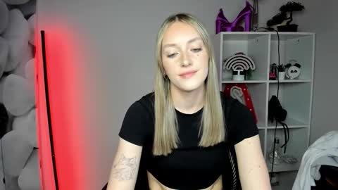 evelynblond online show from 02/16/26, 06:48