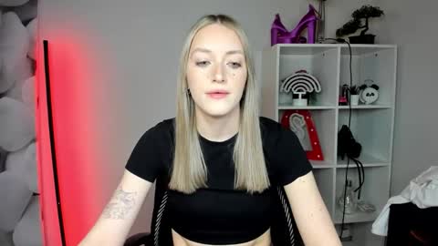 evelynblond online show from 02/18/26, 06:31