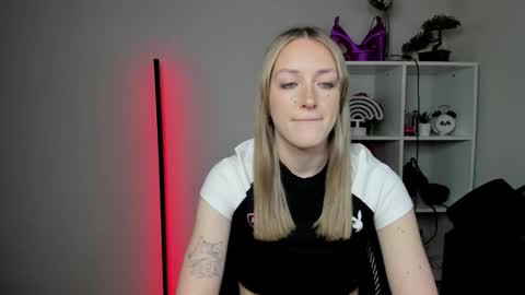 evelynblond online show from 03/09/26, 06:28