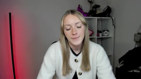 evelynblond online show from 03/26/26, 06:35