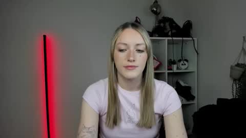 evelynblond online show from 04/08/26, 12:27