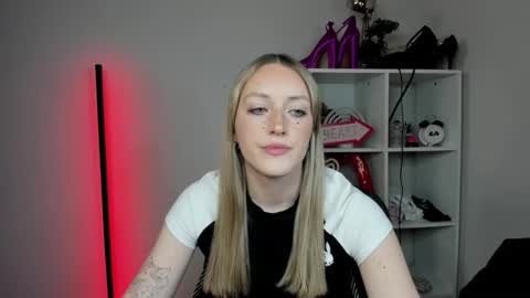 evelynblond online show from 04/21/26, 12:22